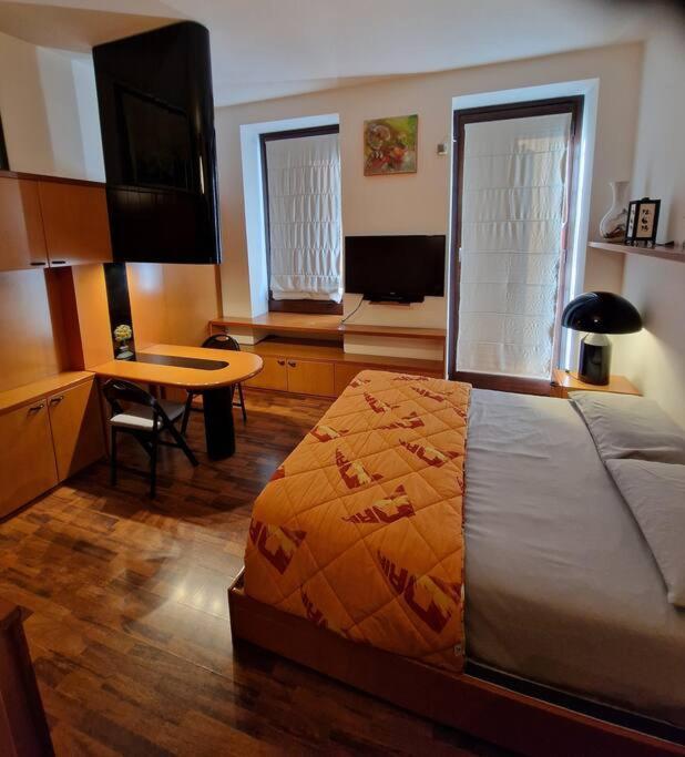 Osti 3 Beautifully Furnished Lägenhet Milano Exteriör bild